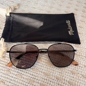 Madewell Aviator Sunglasses Black Frame Brown Lens Like New Worn Once